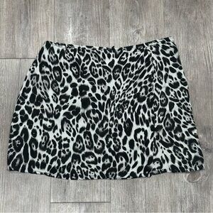 Motel Black and Grey Leopard Print Mini Skirt size Small